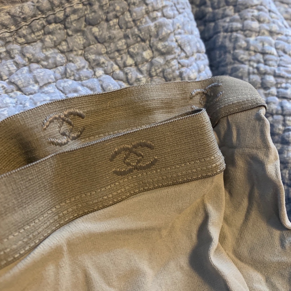 Grey Chanel coco tights